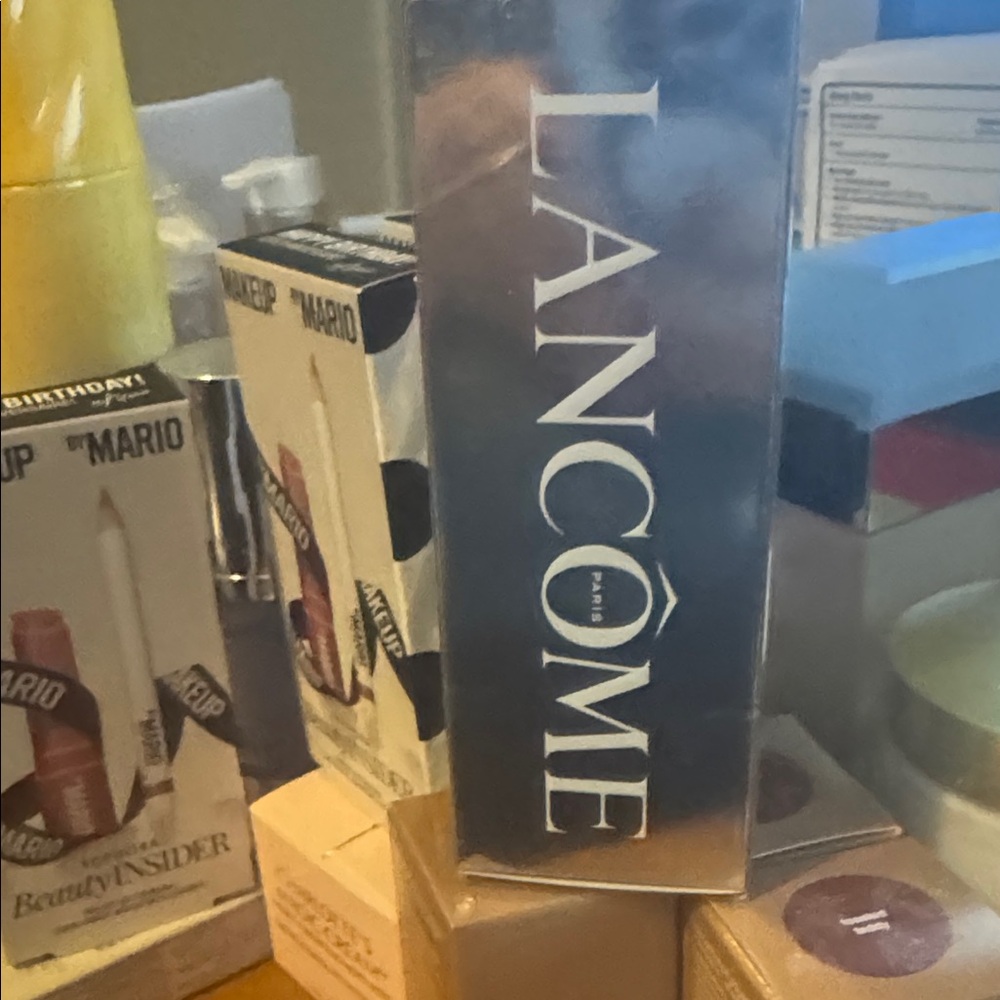 Lancôme Elegant Gray Packaging